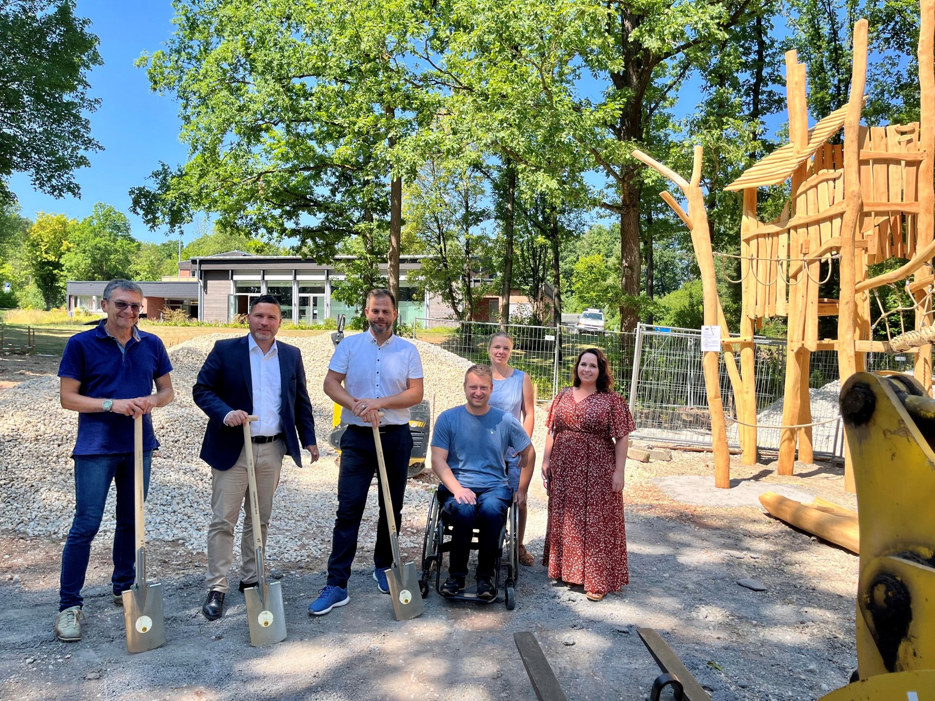 Neuer Spielplatz für Witzmannsberg ZweiLänderMAGAZIN